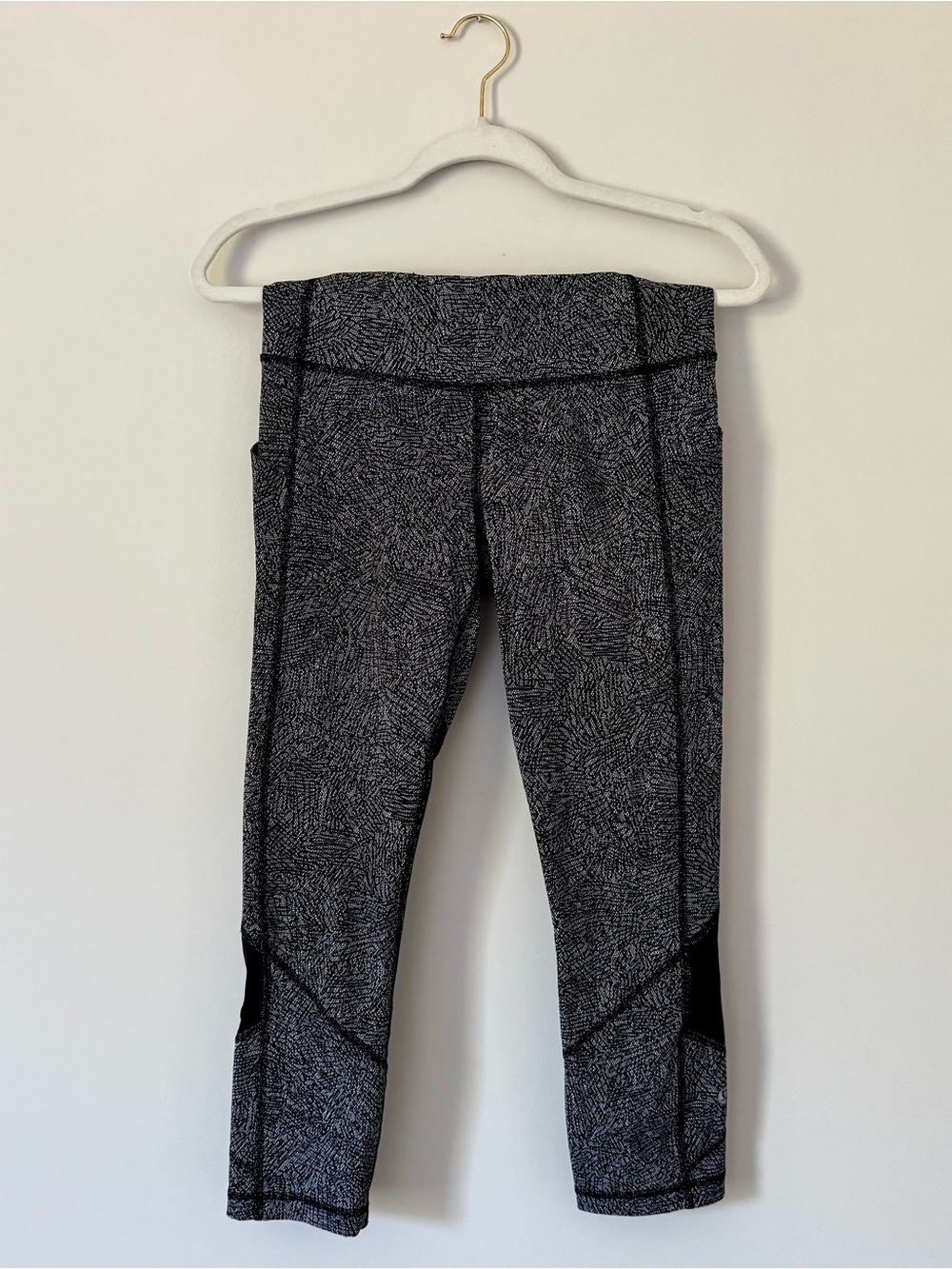 Vintage Lululemon Pace Rival Crop 19" Leggings, Line Up White Black / Black – 4